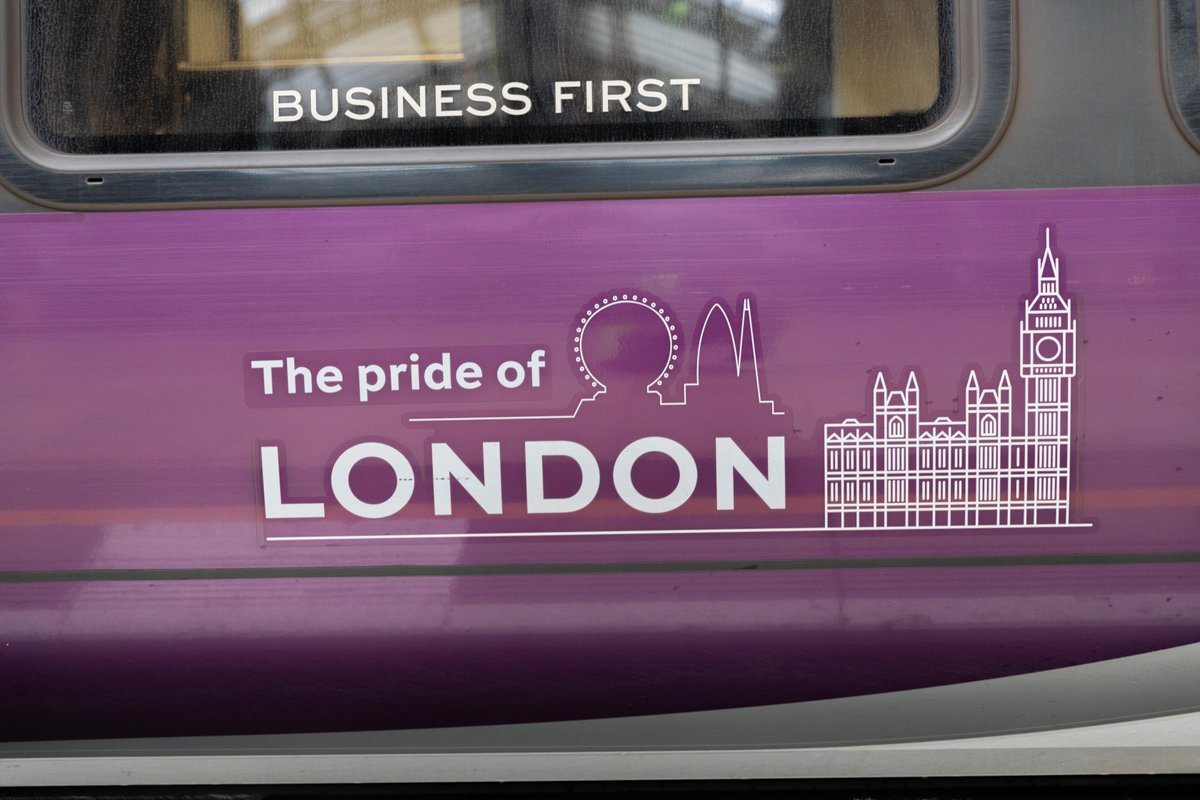 Heathrow Express tweet media