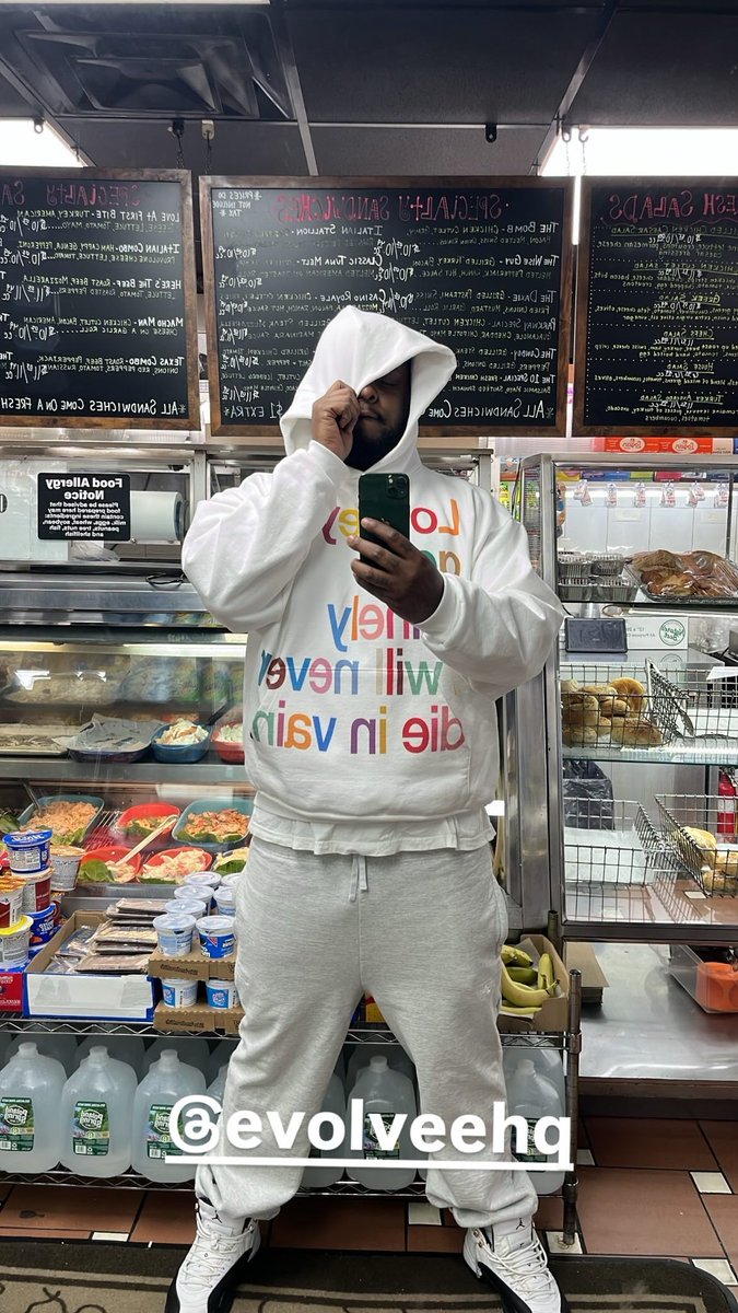 LILPOLOTEE tweet media