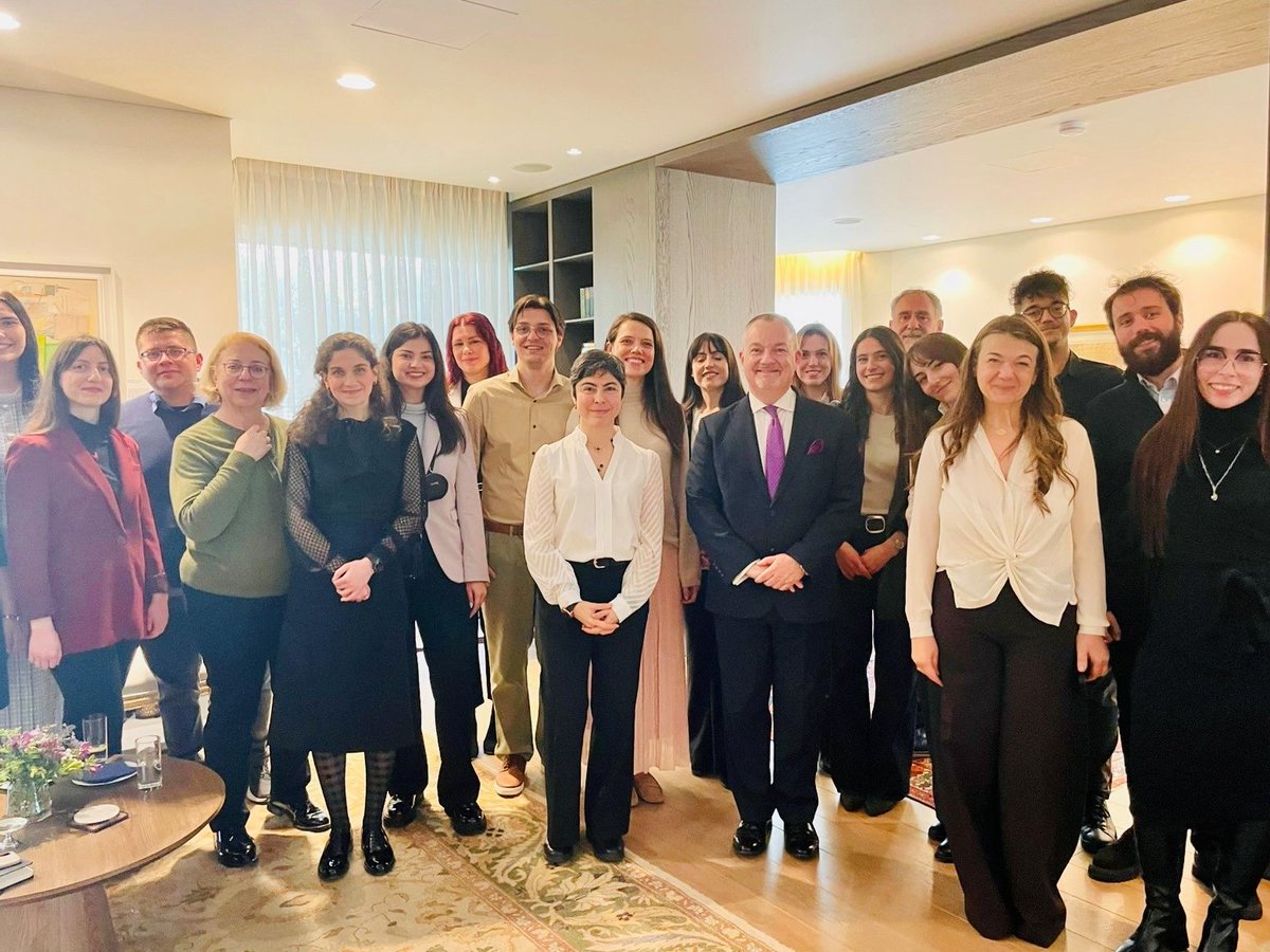 UK in Greece tweet media