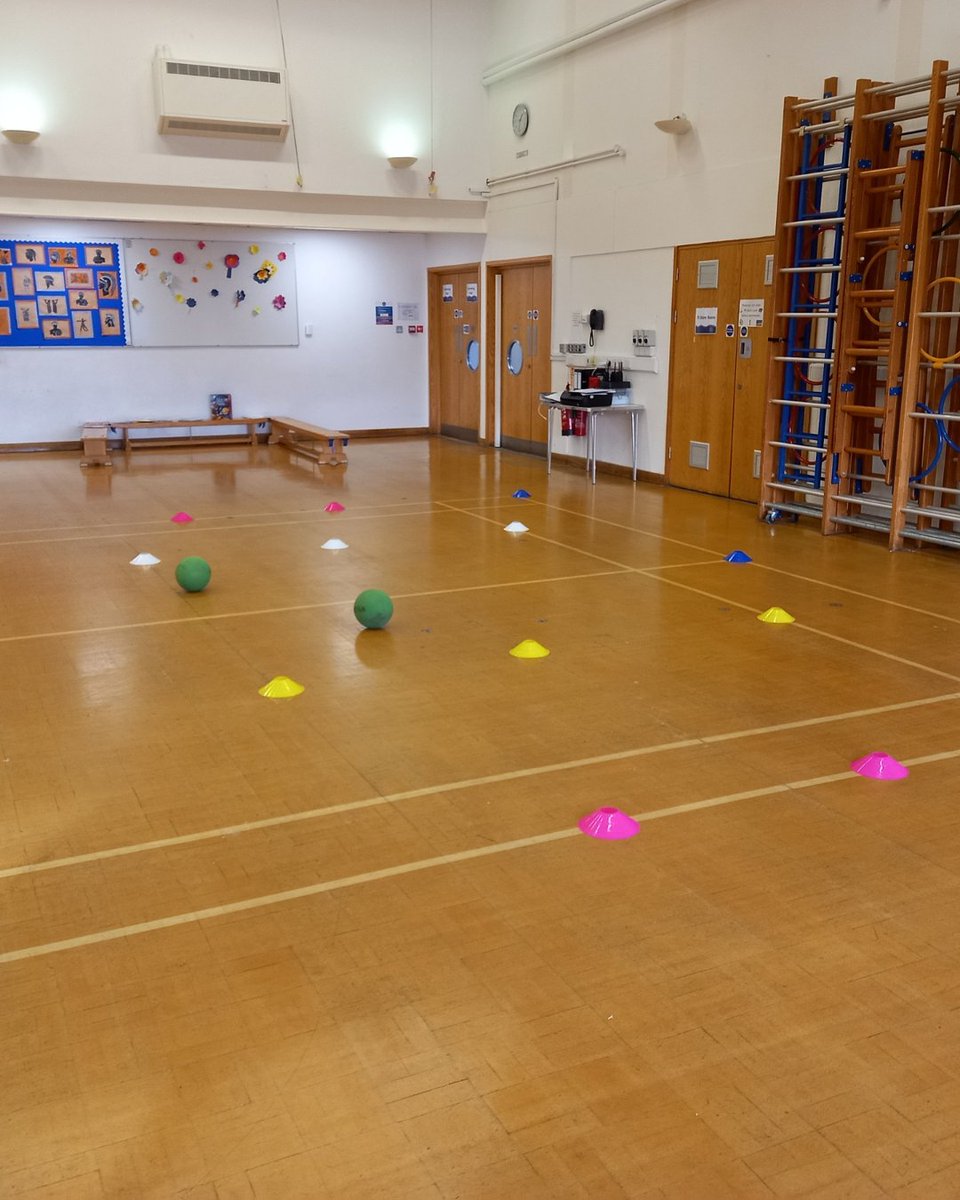 Aktiva_News's tweet image. Our school clubs across London keep children active with sports and games, indoors and outdoors. 

Ongoing childcare you can rely on each week.

Find out more on our website. aktivacamps.com/school-clubs

#aktivacamps #schoolclubs #wraparoundcare