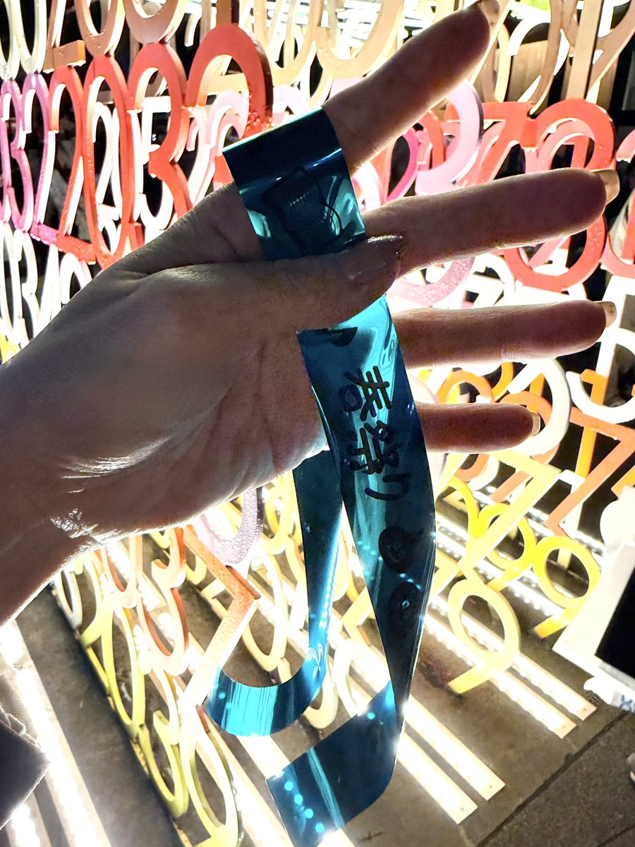 ドラクエ春祭りお疲れさまでした
もう大体泣いてた！
ほぼ満席だし、フォロワーさんもたくさん来てたみたいだし、ここにいるみんな冒険者かと思うと感慨深かった。
銀テ拾えてうれし🎉