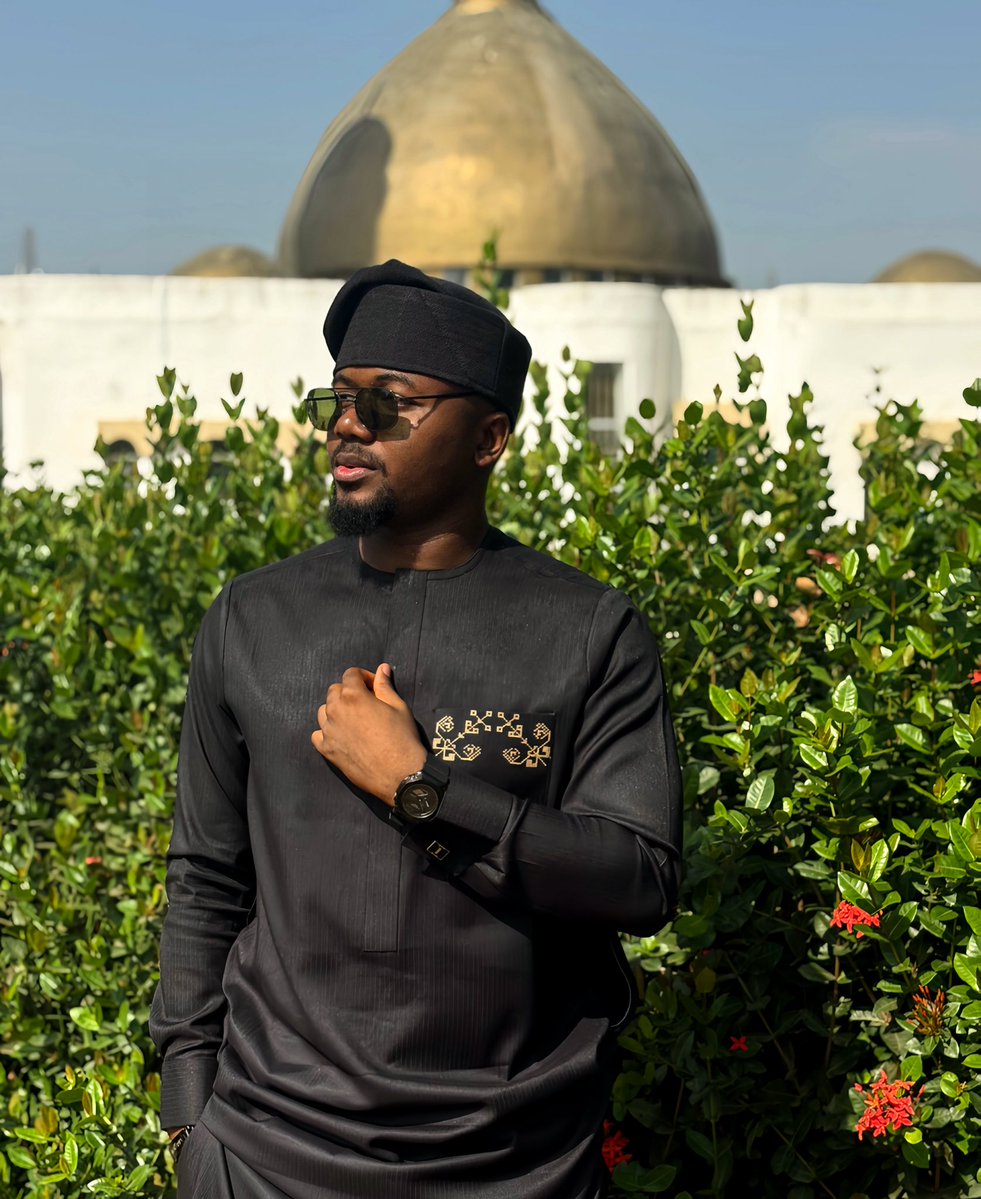 𝐌𝐀𝐋𝐈𝐊 tweet media