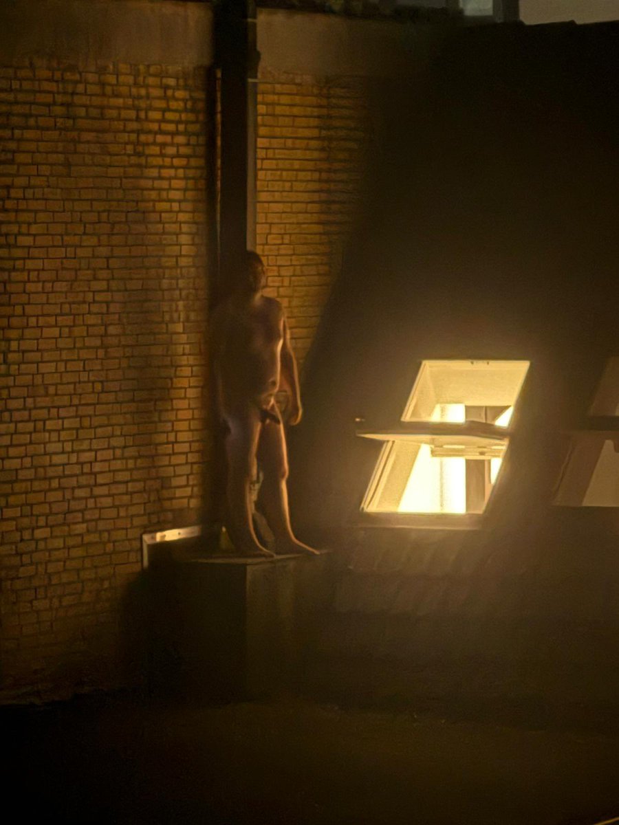 simonstc 🥵 tweet media