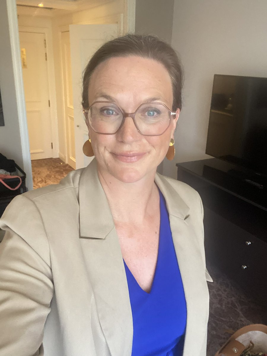 Karen West tweet media