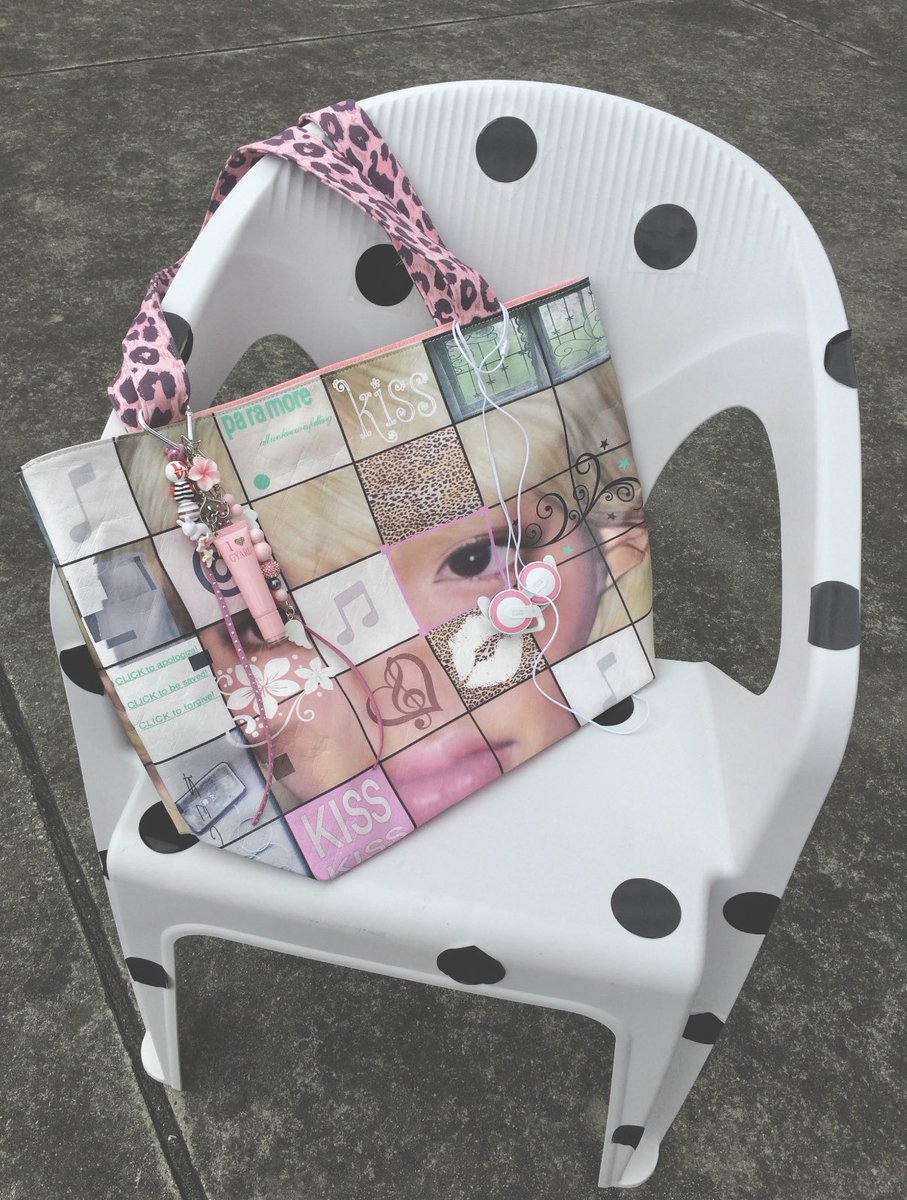 catsolutely tweet media