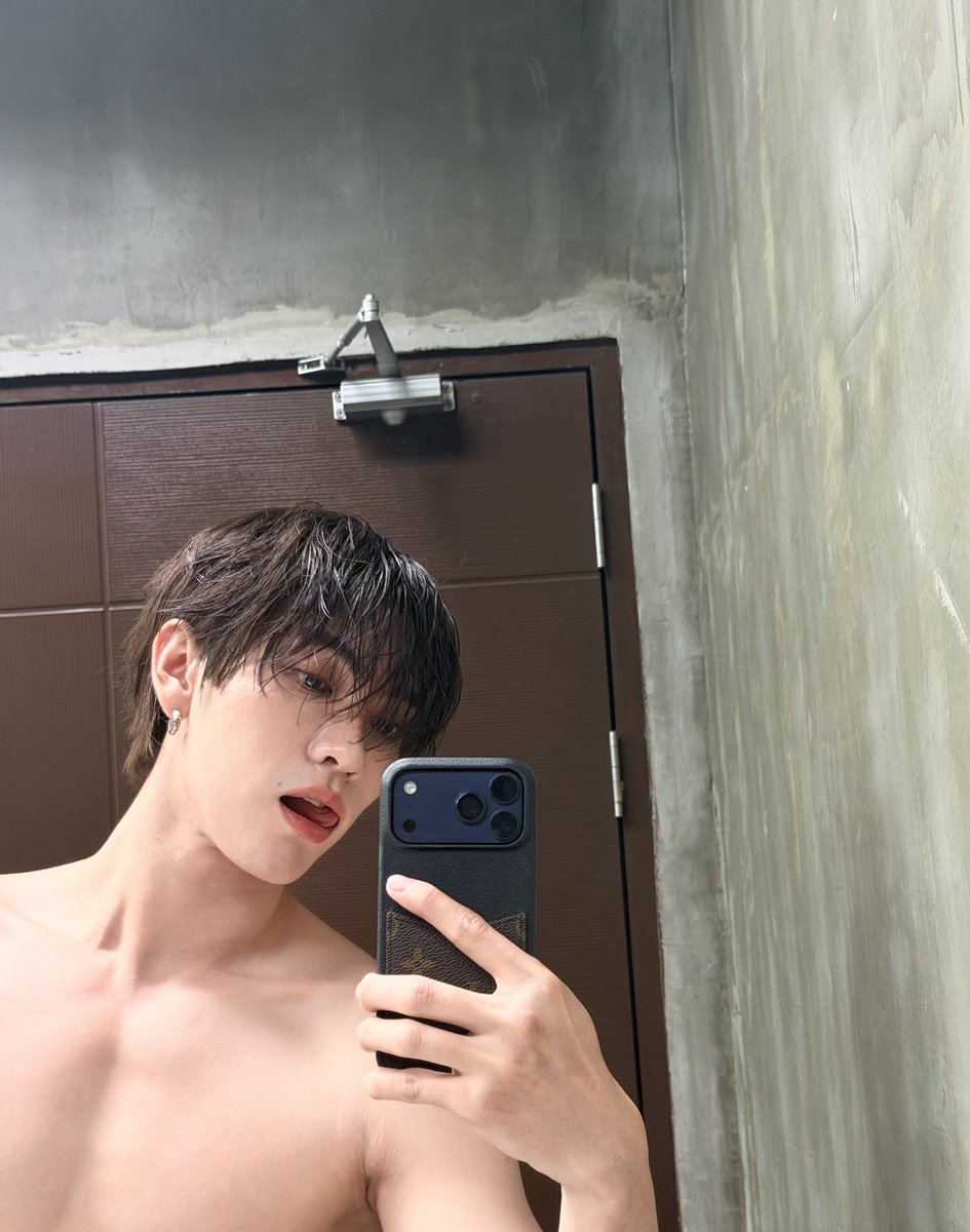 BOSS.CKM tweet media