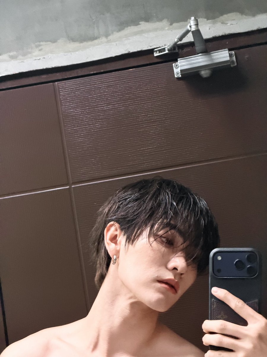 BOSS.CKM tweet media