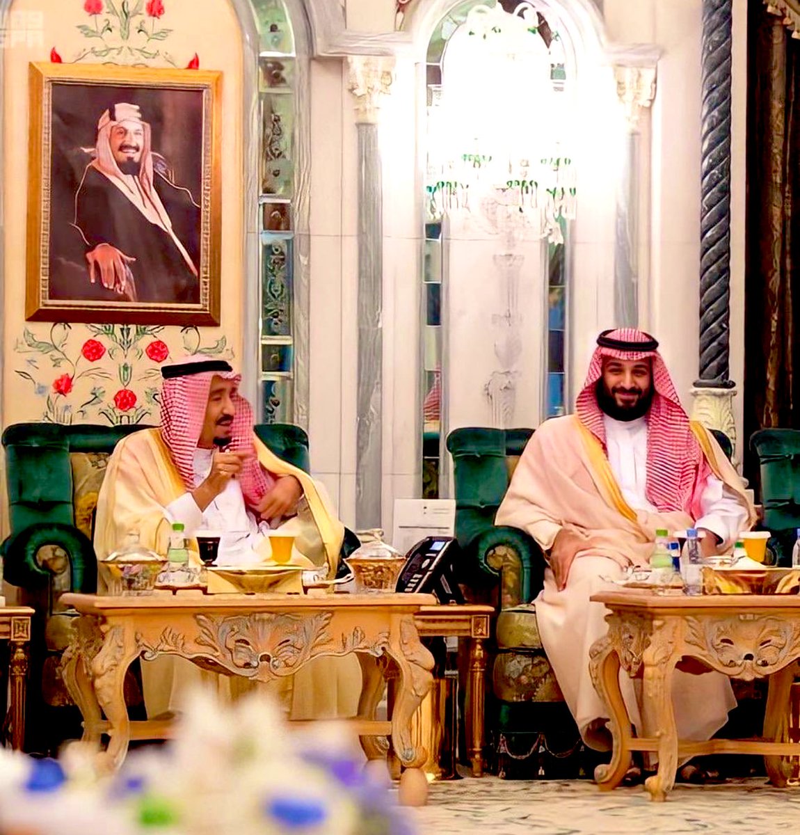 asad2257's tweet photo. اهنيء خادم الحرمين الشريفين وولي العهد 
والأسرة المالكة الكريمة والشعب السعودي والأمة الإسلامية بحلول عيد الفطر المبارك https://t.co/loUrtnvo35