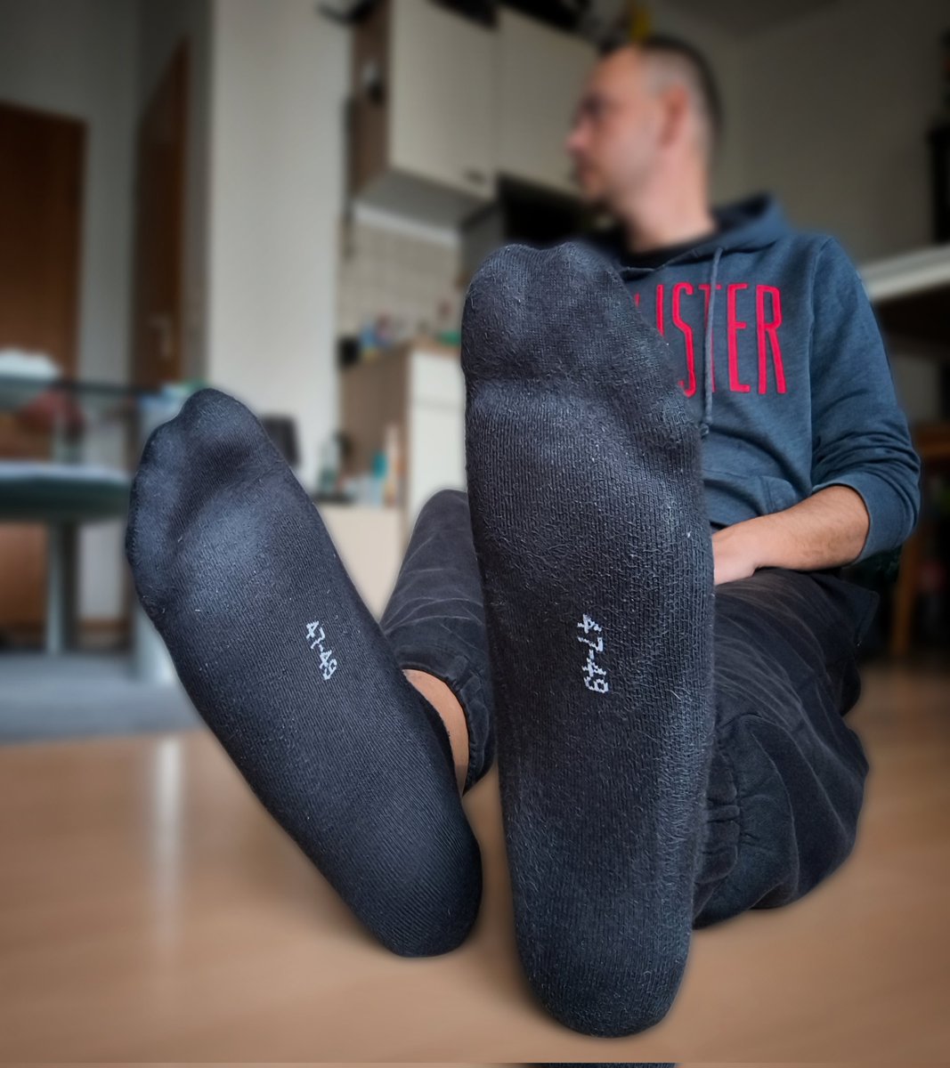 sneaks_funfeetmate tweet media