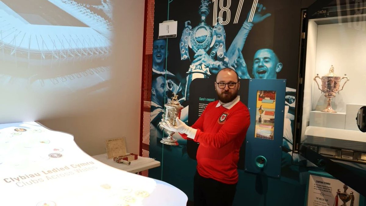 blooloop tweet media