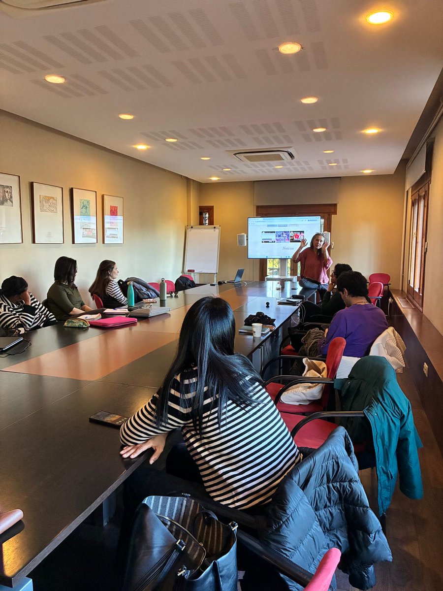 Escola de Cultura de Pau tweet media