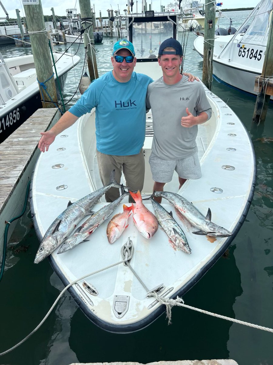 FearlessFishing's tweet photo. Some nice mutton snapper and kingfish caught with Capt. Joe Hendrix on Fearless Sportfishing Charters … call or text 786-295-2162 https://t.co/HRqNcwjLZH