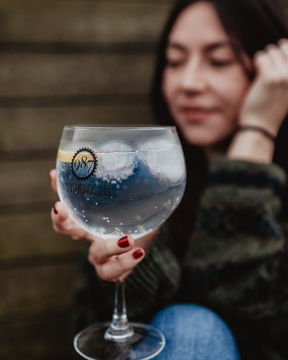 987 gin tweet media