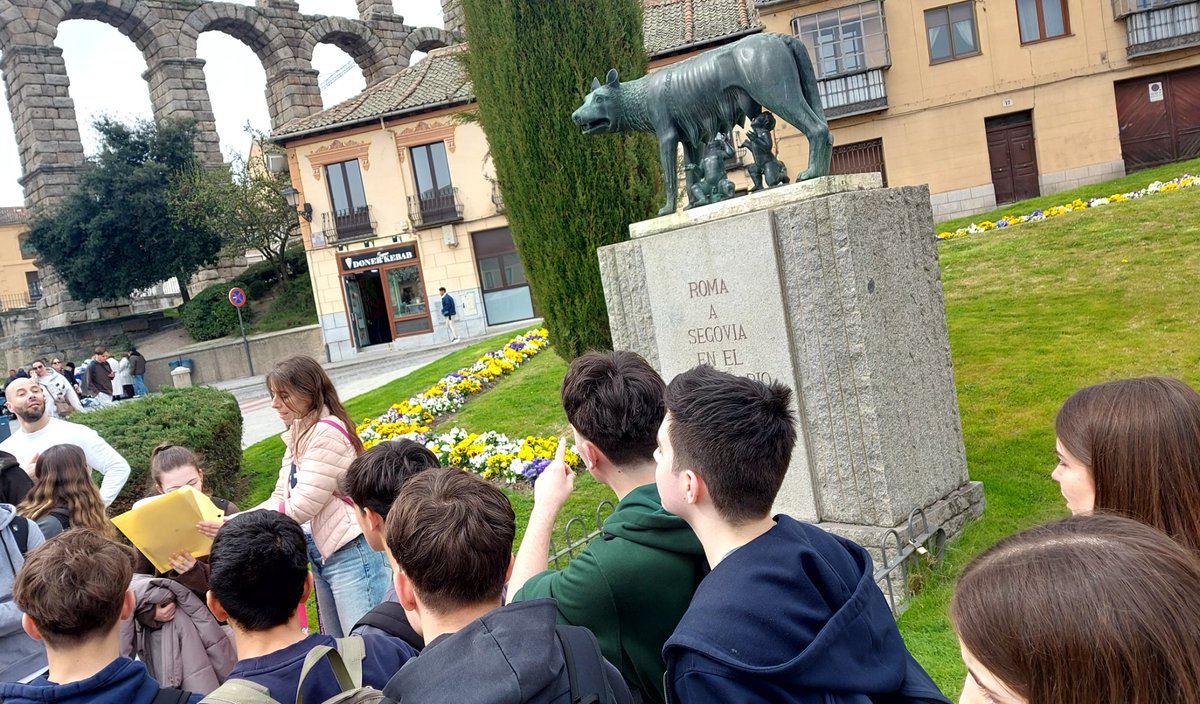 Canal Lector tweet media