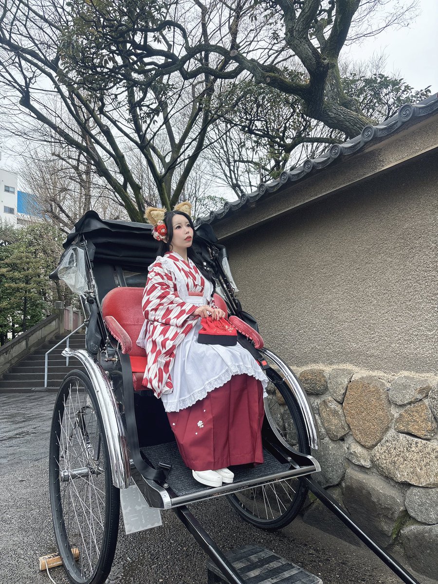 リク撮ありがとうございました📷🌸

念願のさわだ屋さん着れて幸せ‥🦊✧