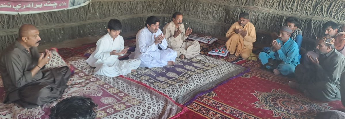 صوبائی وزیر سید ریاض حسین شاہ شیرازی اور سید شاہ محمد شاہ شیرازی
نے چند روز قبل کارو کھئو کے قریب دریا میں ڈوب کر جاں بحق ہونے والے پنہور برادری کے چار معصوم بچوں کے انتقال پر ان کے لواحقین سے تعزیت کی
 انہوں نے کہا کہ ہم غمزدہ خاندان کے دکھ میں برابر کے شریک ہیں