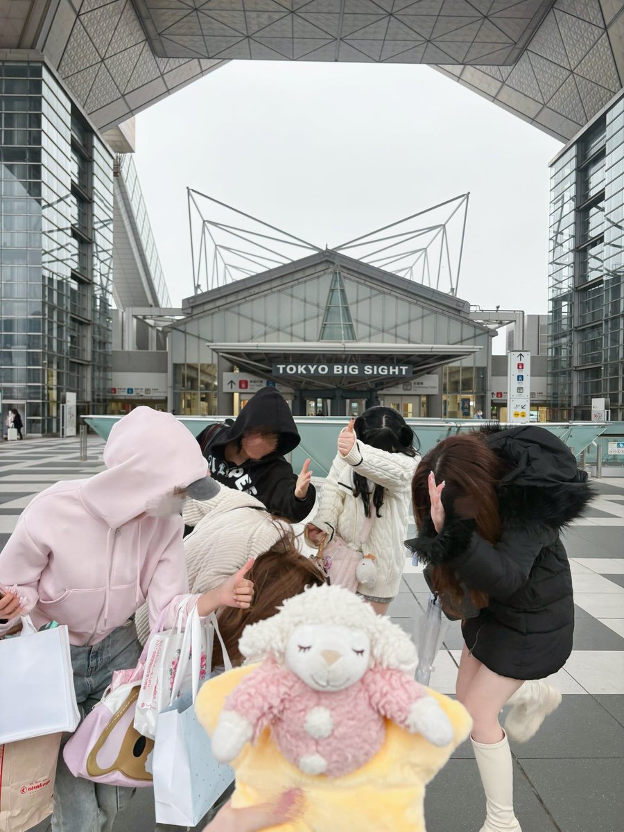 みこと tweet media