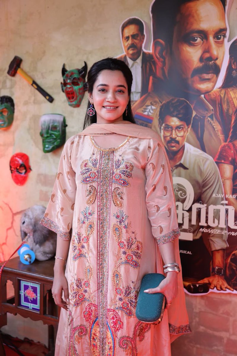 Kolly Buzz tweet media