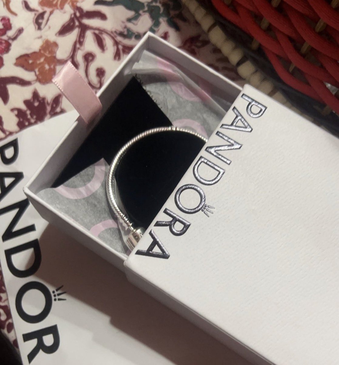 shereeeeeeen tweet media