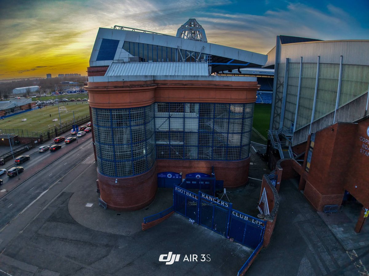 Oswalds Bar tweet media