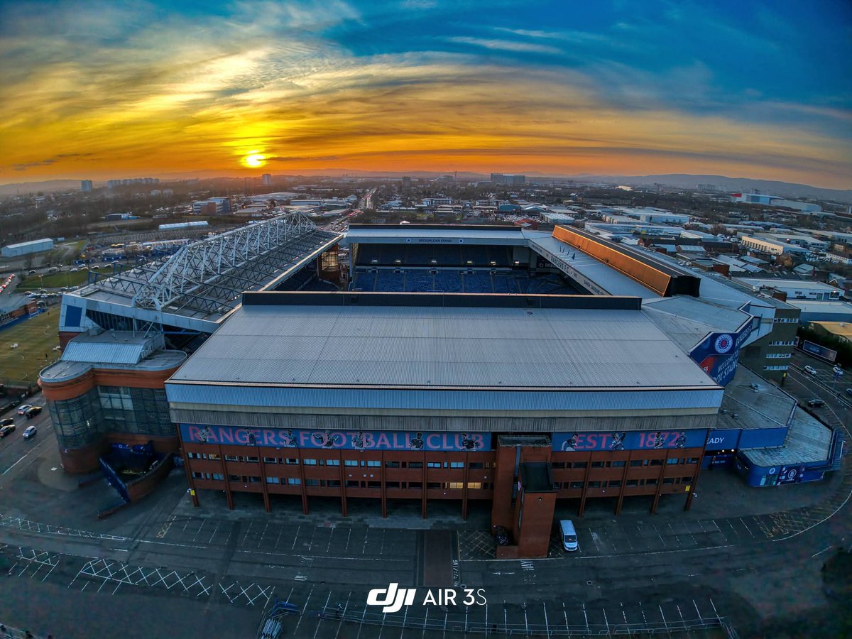 Oswalds Bar tweet media