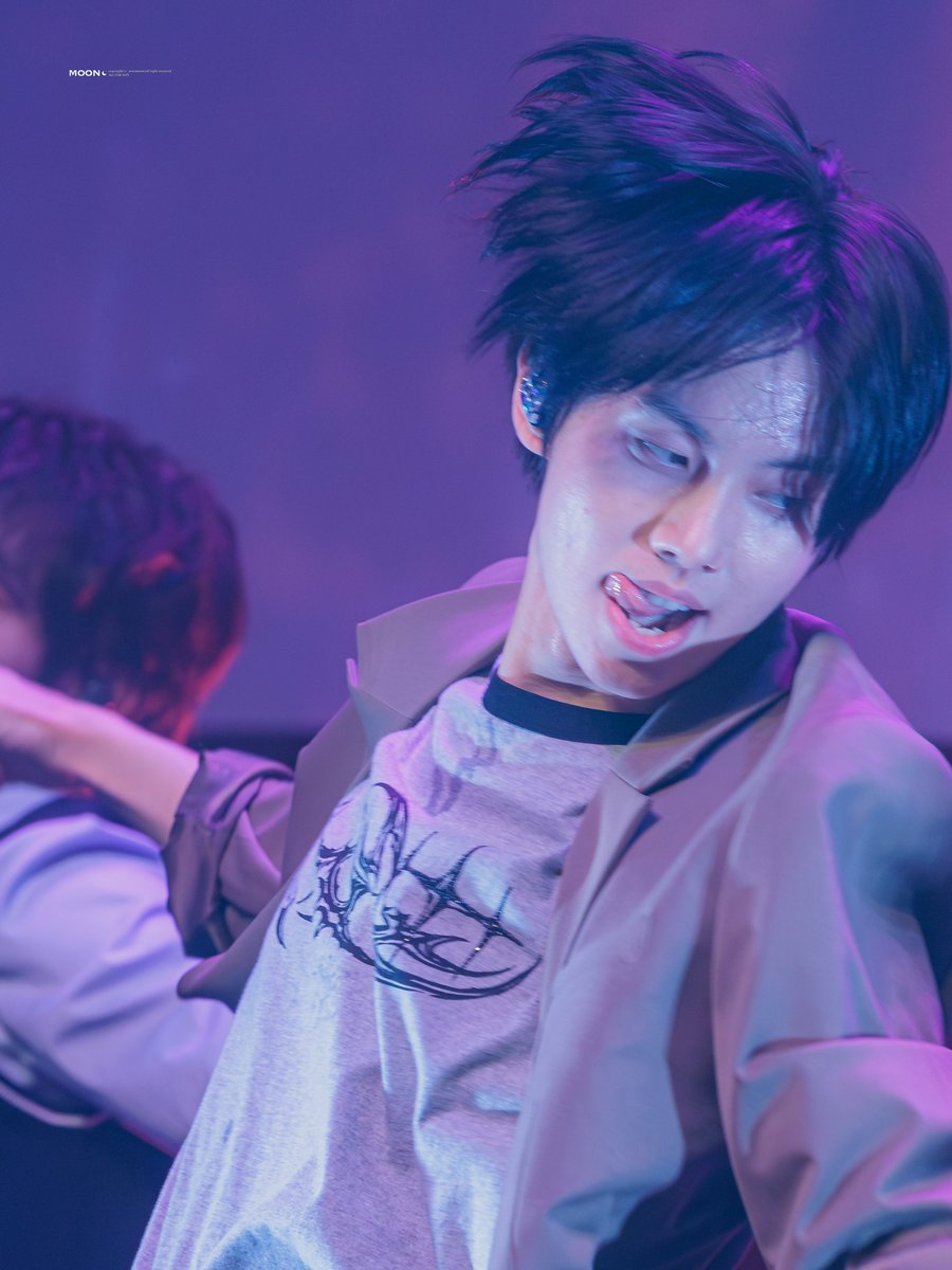 𝙈𝙊𝙊𝙉 tweet media