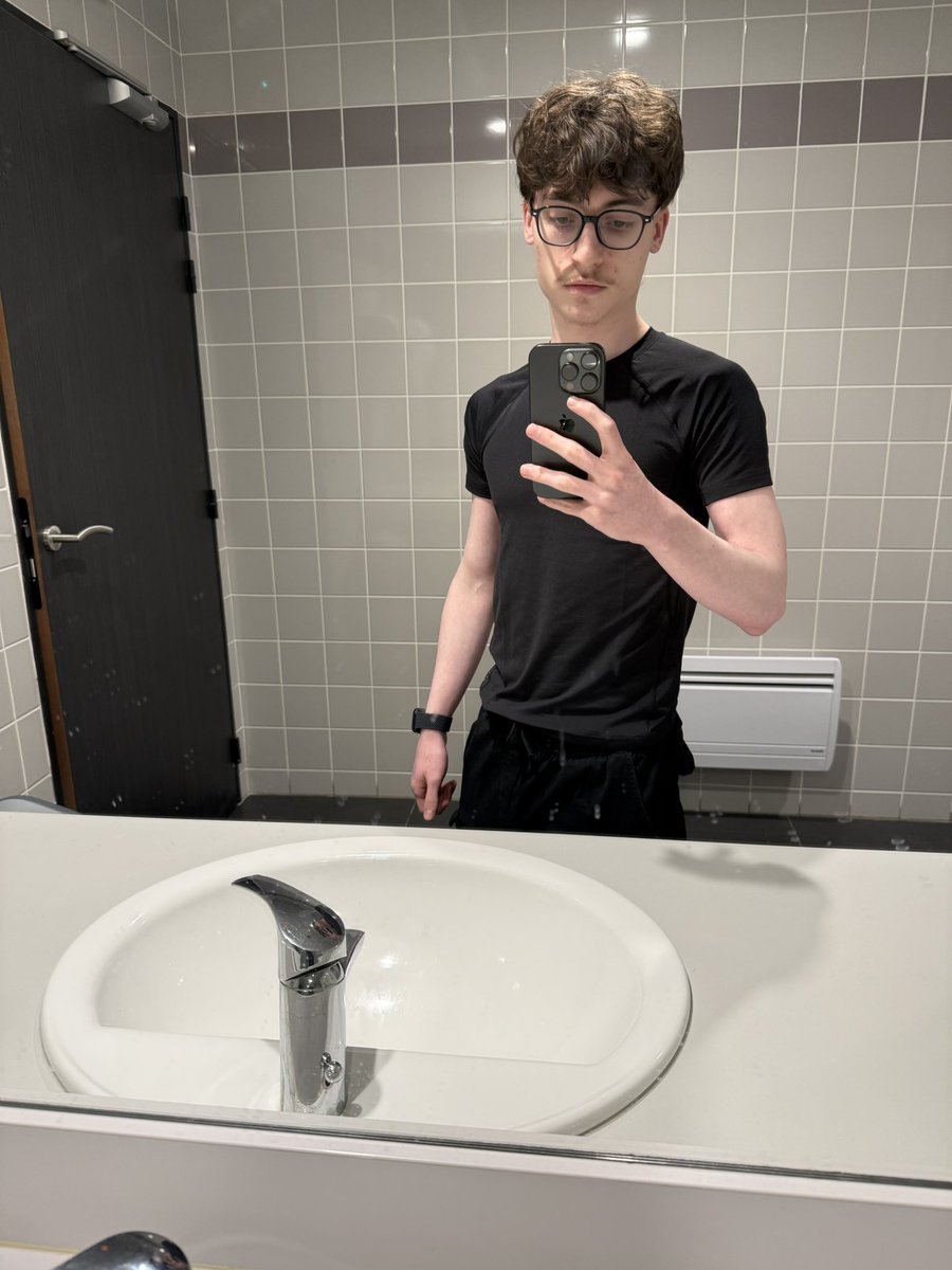 legay_5002 (9.2k)🇫🇷 tweet media