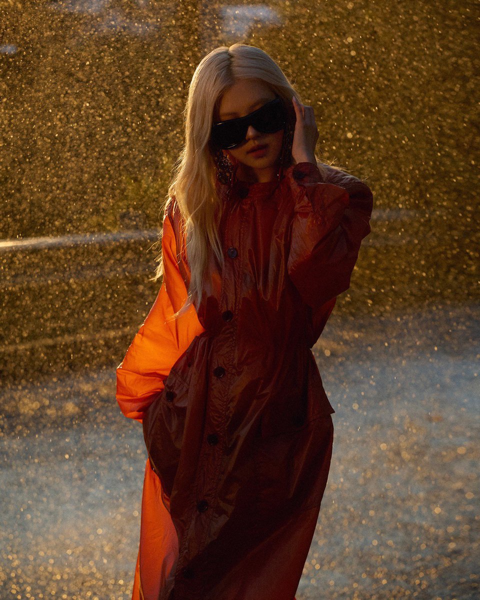 rosé pics tweet media