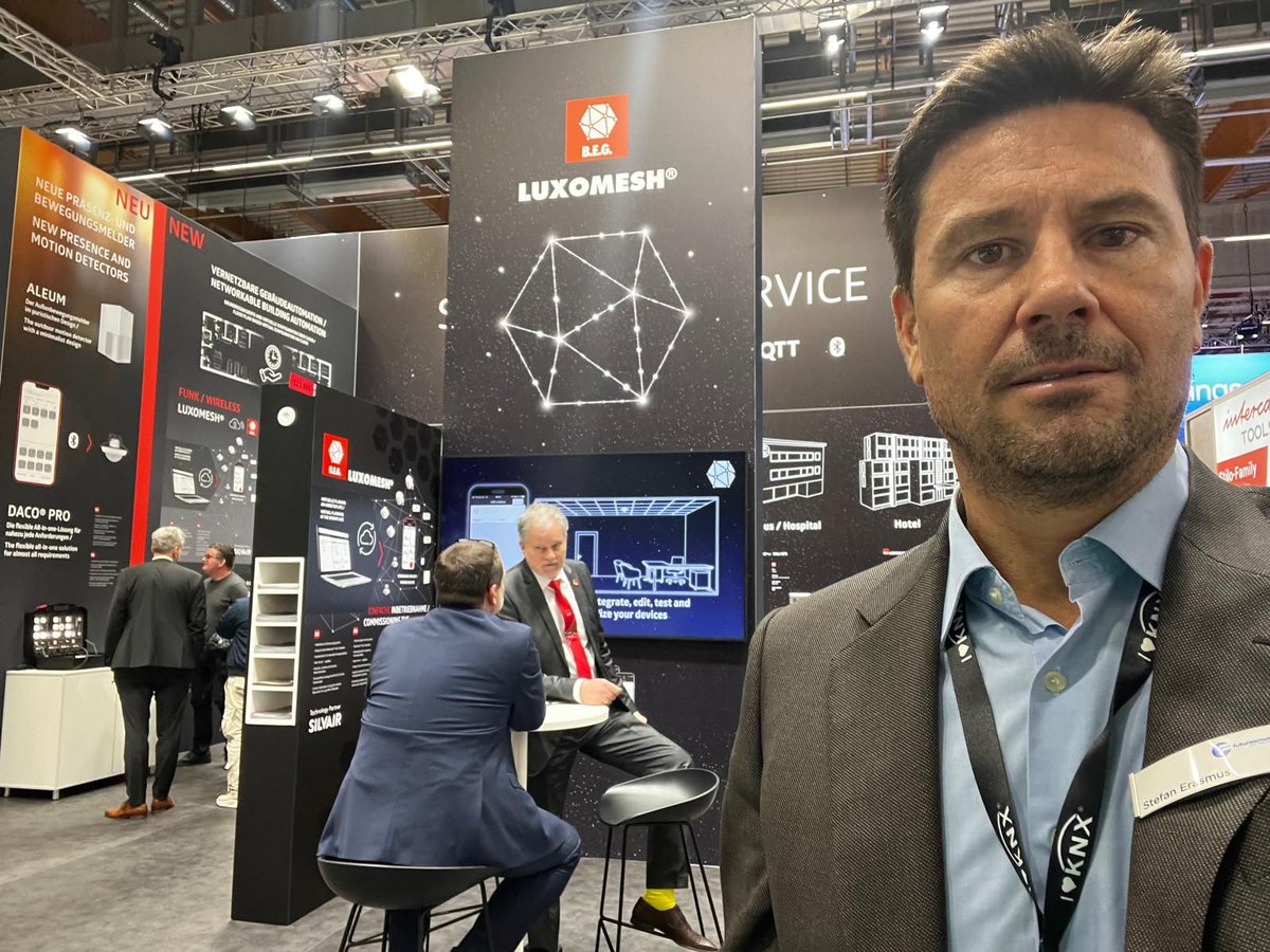 FuturasmusGroup's tweet photo. At the B.E.G. booth, we discovered a new generation of KNX solutions designed to make building automation simpler, smarter and more efficient than ever. ✨
#KNX #SmartBuilding #HCL #DALI #BuildingAutomation #LightAndBuilding https://t.co/AoE9KVz603