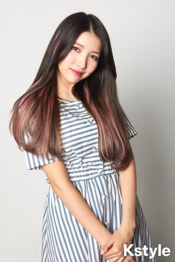 // Mohon maaf lahir dan batin buat semua teman-teman disini. Mari kita buka lembaran baru dengan senyuman paling cantik hari ini. Have a warm and blessed Eid with your loved ones! 🌙🤍