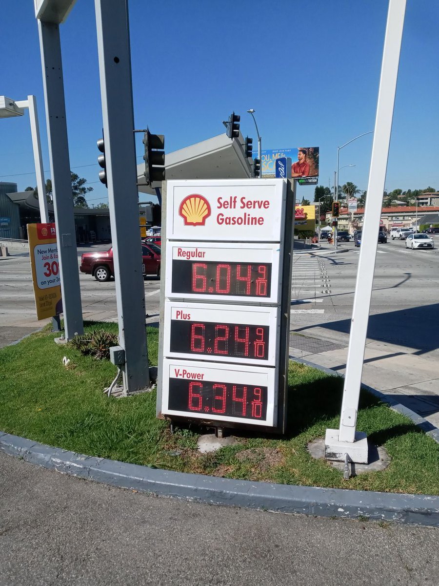 Blue Corn Comics (Rob Schmidt) tweet media