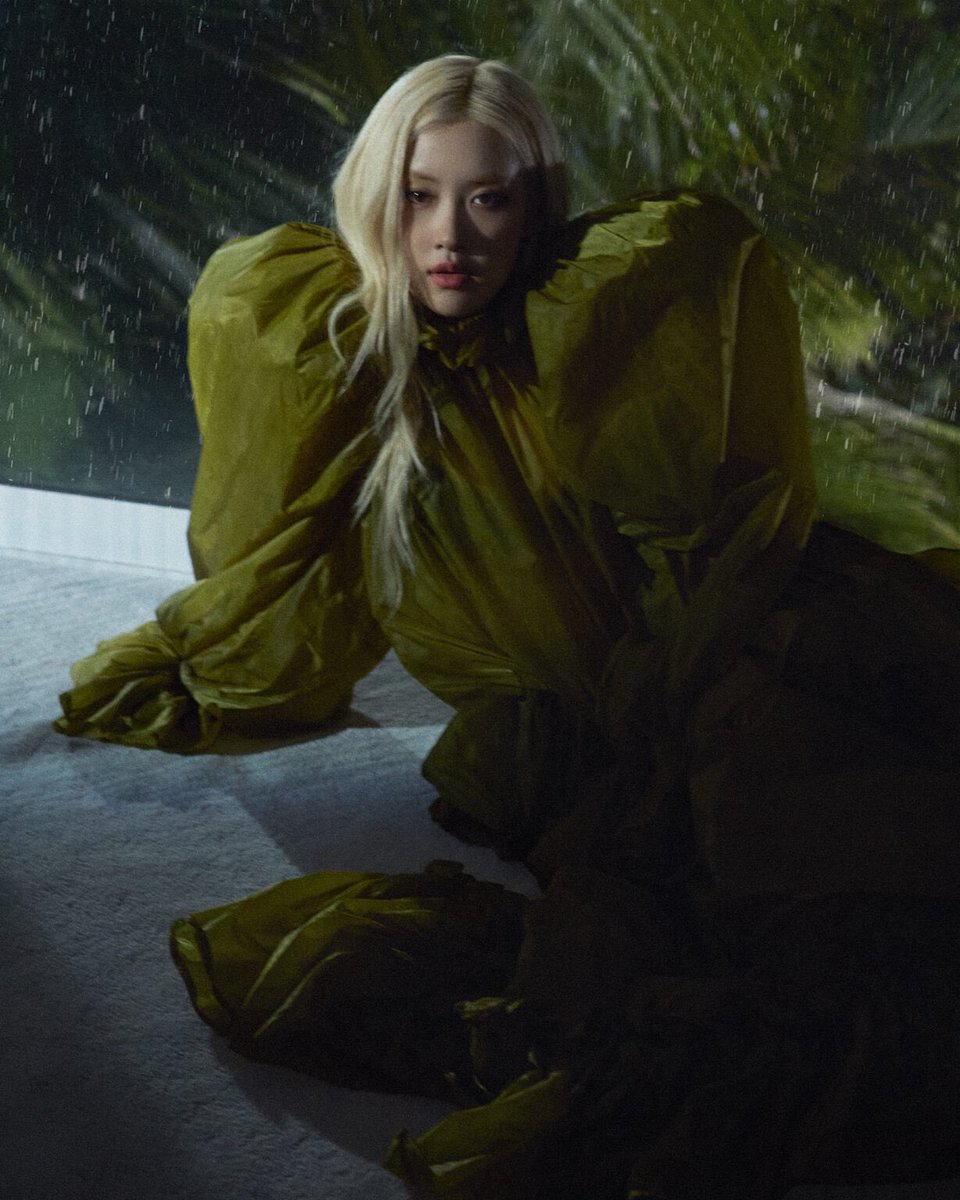 rosé pics tweet media