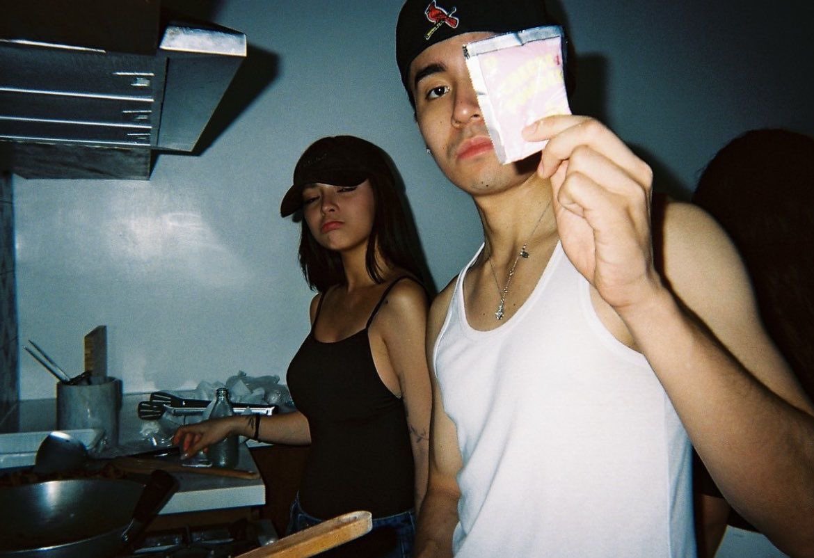 bahay bahayan nalang ulit kayo please

GIOLUNA STOP THE WAR