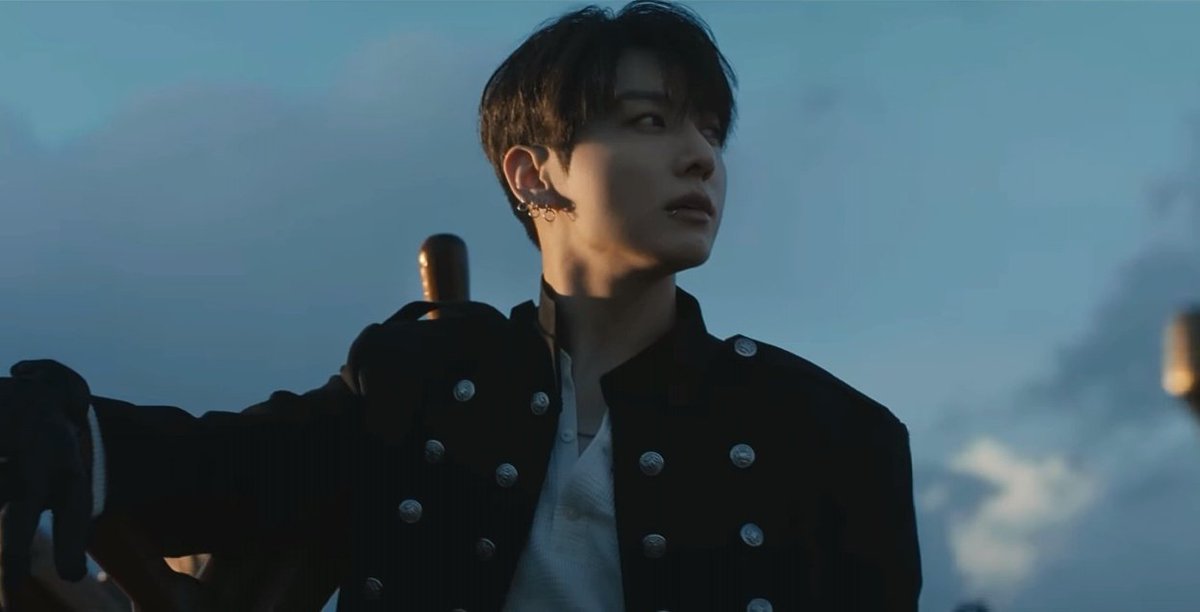 7 𝚁𝚎𝚊𝚜𝚘𝚗𝚜💜✨ tweet media