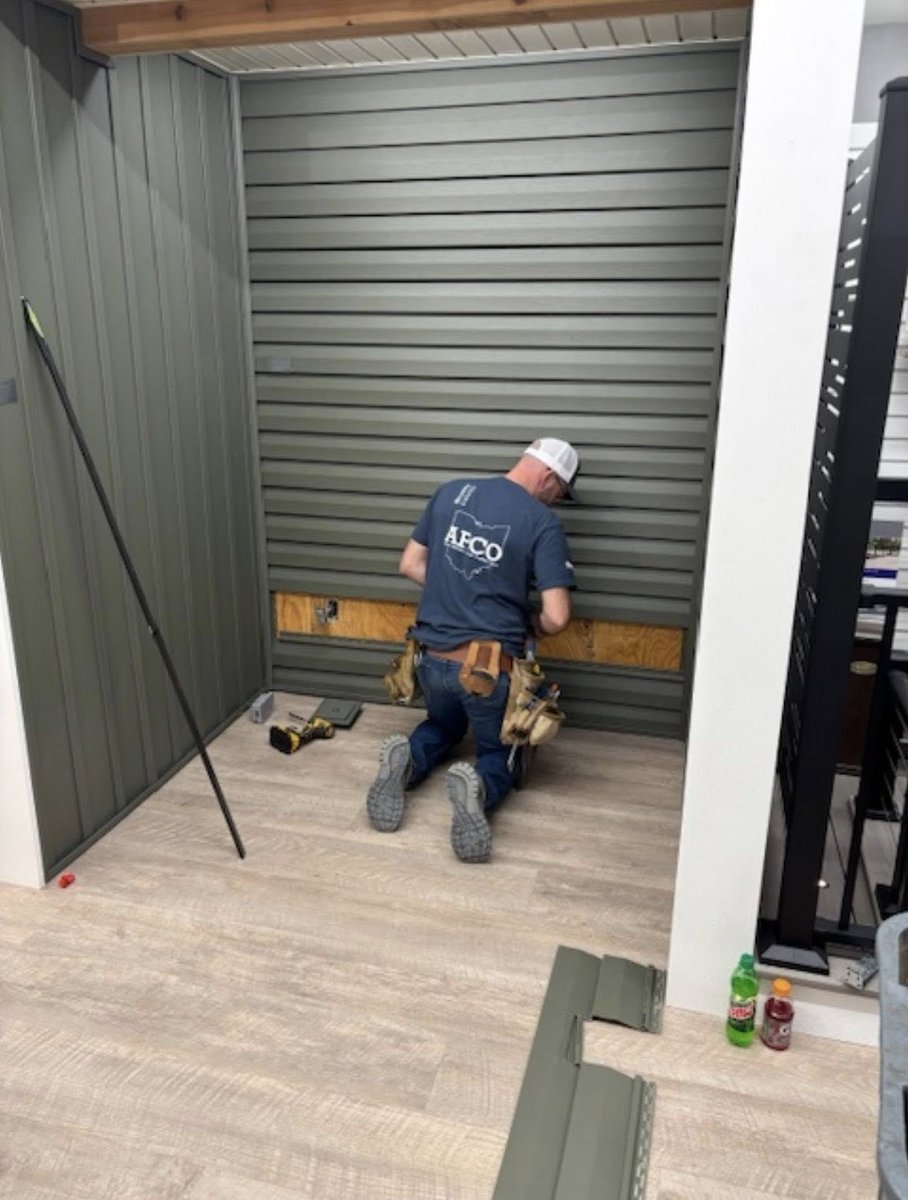 APCO_Team's tweet photo. Spring is here and we’re getting ready for a fresh new season at APCO!

Our team is hard at work updating our showroom with beautiful new Marvin windows, Doors, and James Hardie siding —so you can see the latest styles and inspiration up close. https://t.co/pmHKsYIqL2