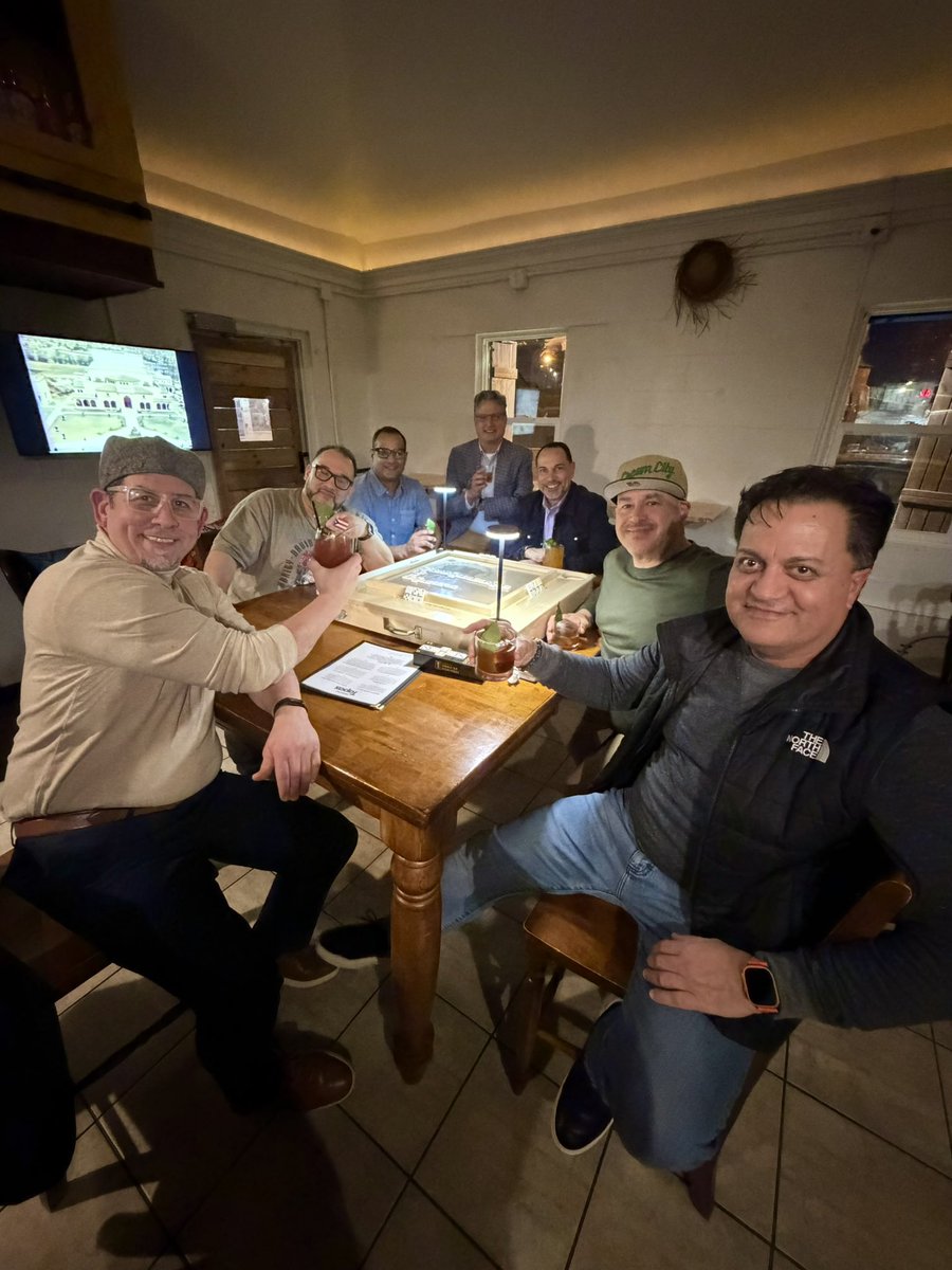 Héctor Colón tweet media