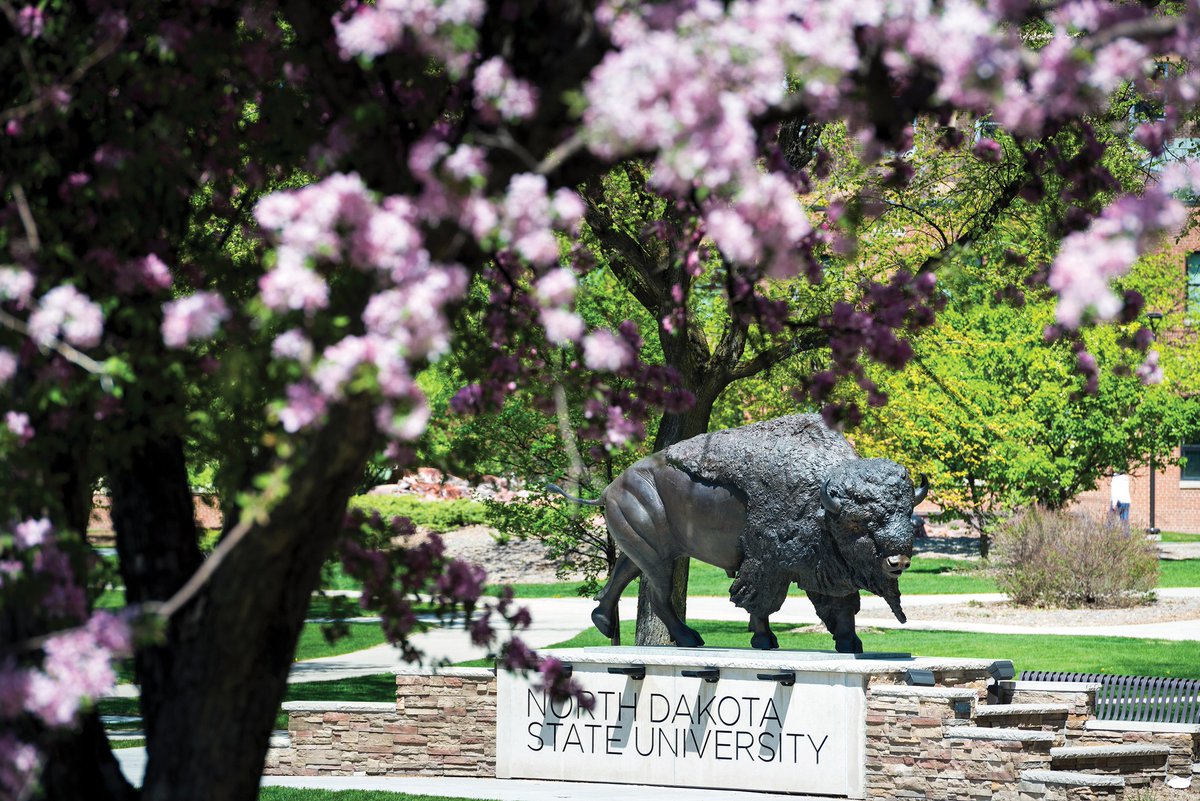 HigherEdJobs tweet media