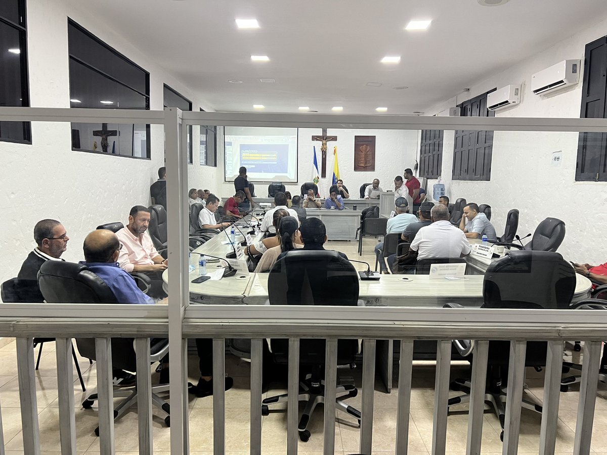 Alex Acuña Reales tweet media