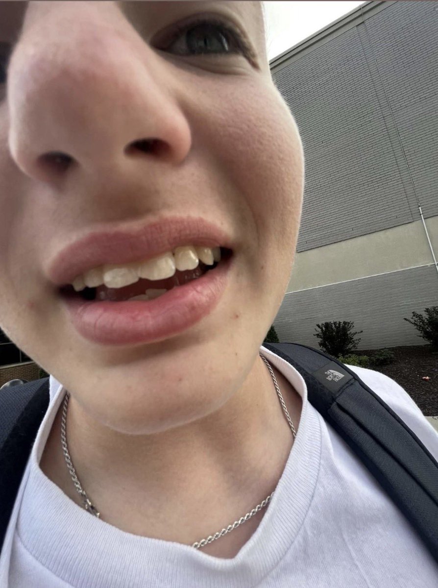 USC Student Section™ tweet media