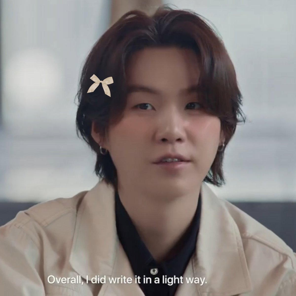 bow in yoongi's hair 🪭 tweet media