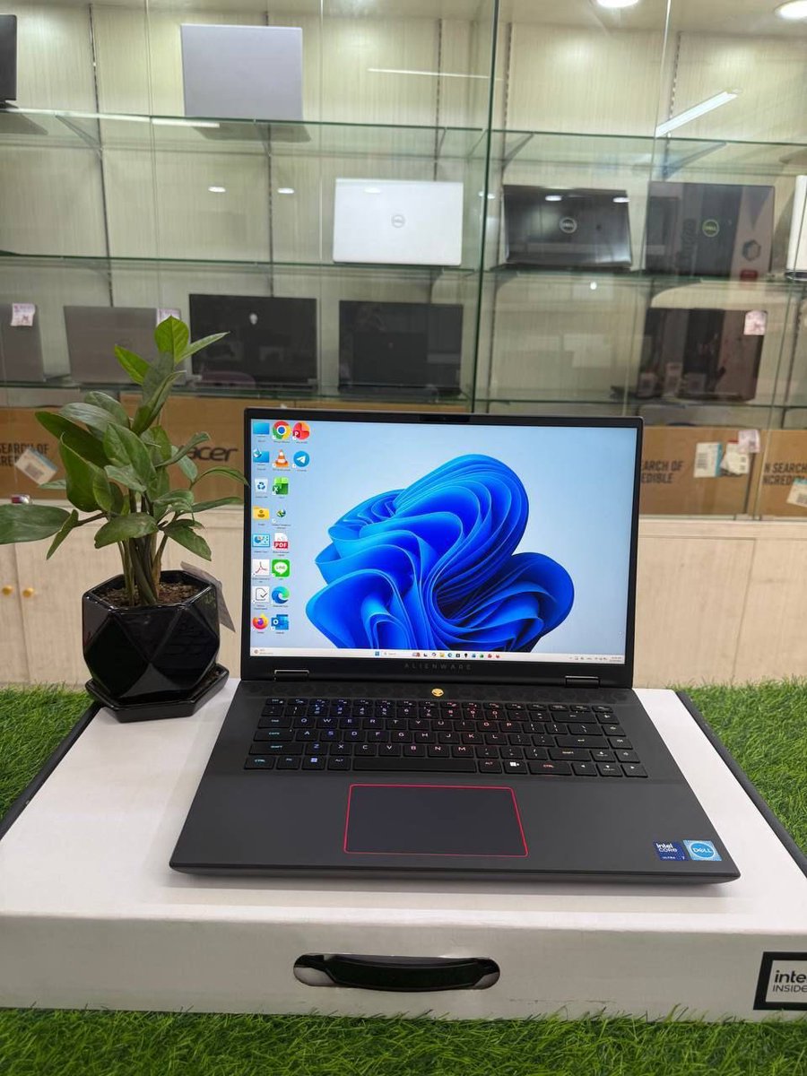 wwwstepper's tweet photo. @niiarmahquaye Alienware 👽 available for 20k cedis.
☎️ 0205282954 https://t.co/SRtwU7NGLq
