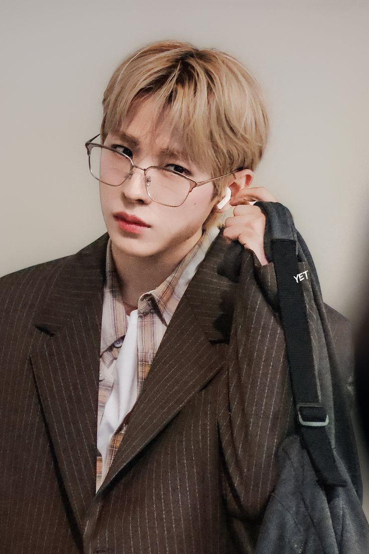 𝕐𝕌𝕊ℍ𝕀 tweet media