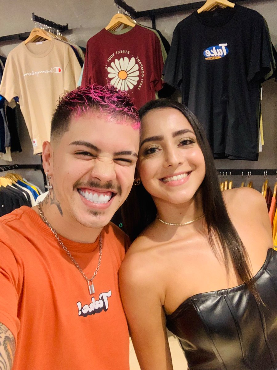 Feliz aniversário <a href="/Biel/">"The Phoenix" Biel 🐦‍🔥</a> 
Que Deus te abençoe e que a vida te retribua todo o bem que você espalha por aí. 
Sou sua fã há anos, e acompanhar seu amadurecimento como pessoa me faz continuar acreditando que acertei. 30tão hein 🤍