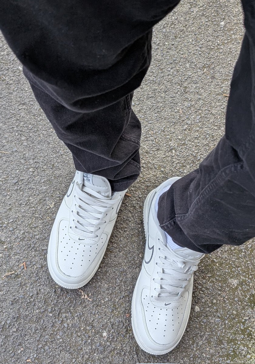 KingSwift tweet media