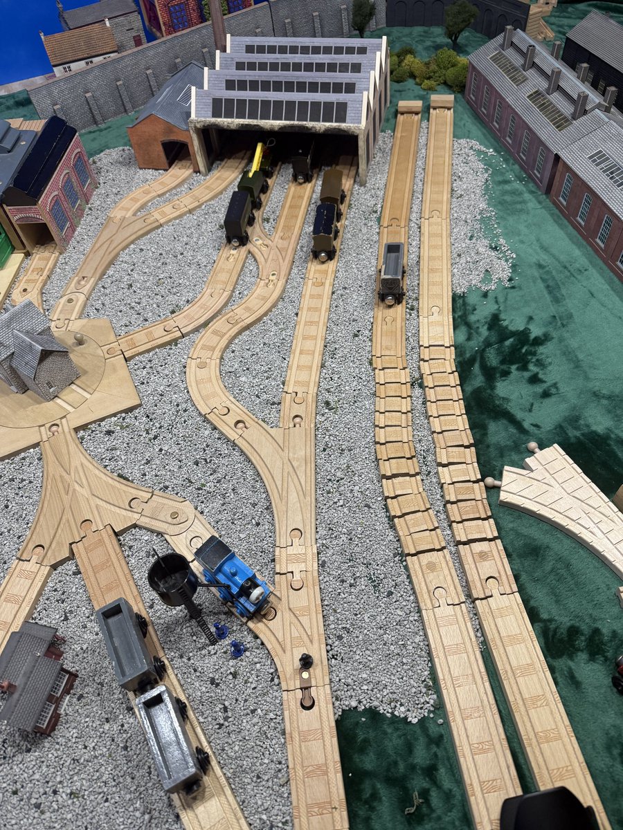 TankEngineThomas tweet media