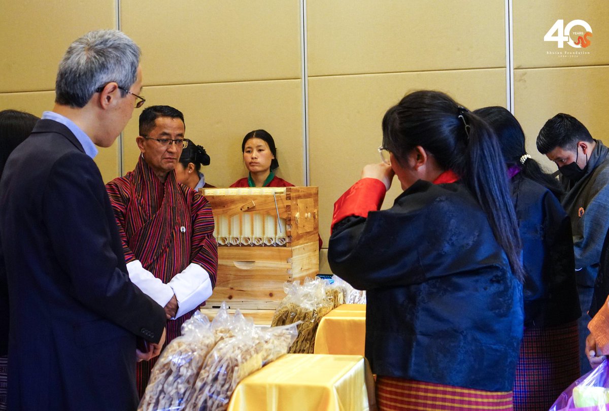 BhutanFdn's tweet photo. With DAMC, we organized a 2-day workshop for farmers, cooperatives &amp; agri-entrepreneurs.
Day 1: Knowledge sharing on markets, supply chains &amp; Bhutan GAP.

Day 2: Field visits on organic farming and lesson-learning from startups.

Read the full story at https://t.co/jkTmMvN5KK https://t.co/YvdZFiHORx