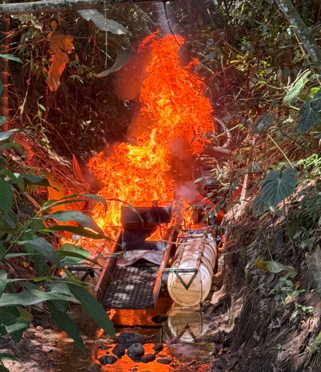 Ministerio de Defensa Nacional del Ecuador tweet media