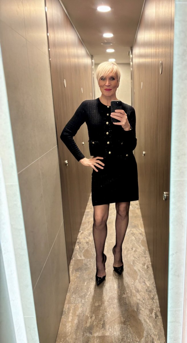 Dawn Neesom tweet media