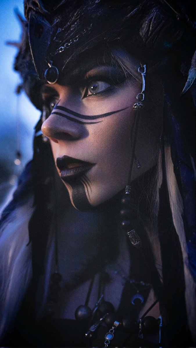 CinderysCosplay's tweet image. I love how fluffy is the Midnight Oracle 💙✨️ Thank you again @ fakefurshop for gifting me the fake fur. 
📷 by my @ pablofta_dop 🥰
#OCcosplay #Oracle #viking #Midnight