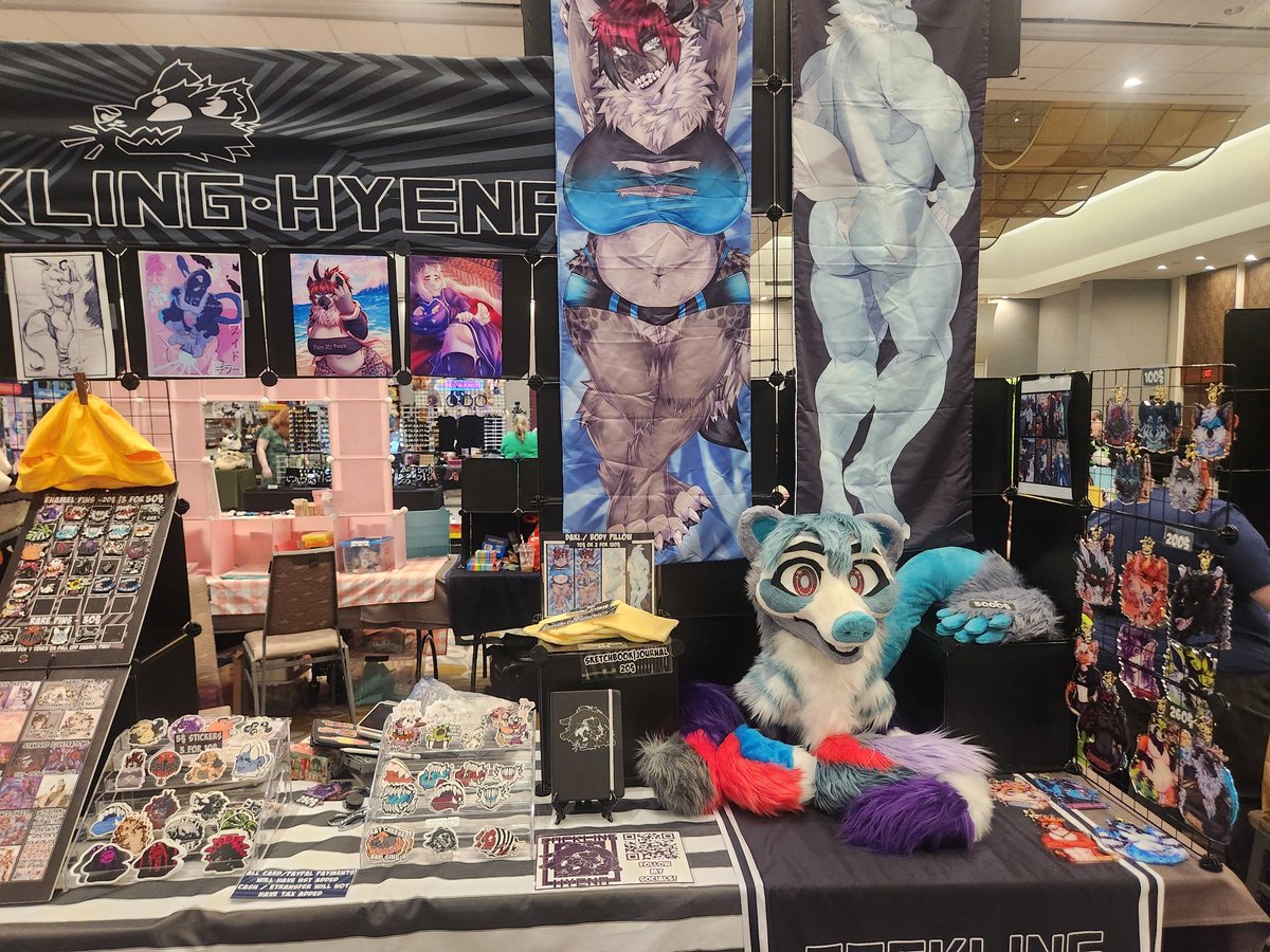CacklingHyenaa's tweet photo. Come sat hello at #furnalequinox! https://t.co/uJ55IhMj3s